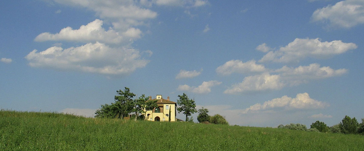 Poggio Pilella sulle colline toscane con vista su Montepulciano e Cortona